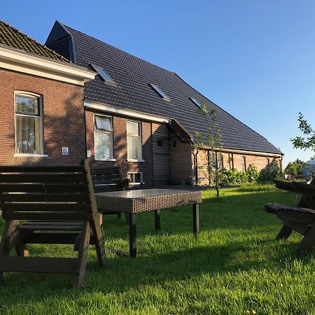 Onder De Boom Bed & Breakfast Gerkesklooster Ngoại thất bức ảnh